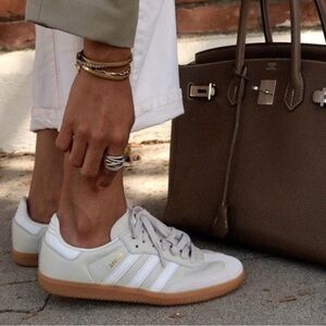 Adidas samba women’s 6.5 or 38 aluminum chalk